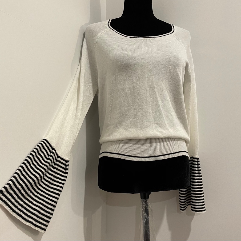 Painter Brand Ladies Bell Sleeve Top